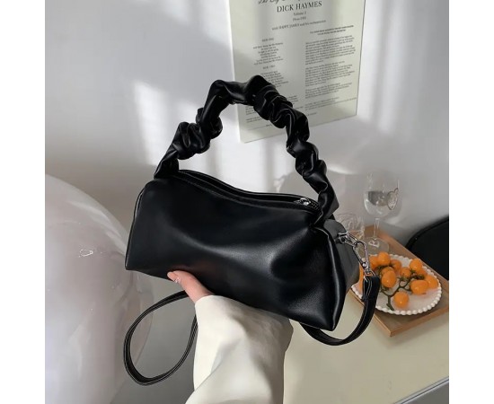 Kadın Siyah Büzgü Saplı Yumuşak Askılı Omuz Çantası Kadın Siyah Büzgü Saplı Yumuşak Askılı Omuz Çantası