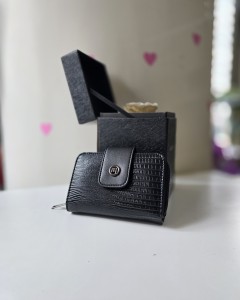 Kadın Siyah İnce Kroko Doku Antrasit Logo Kartlıklı Cüzdan