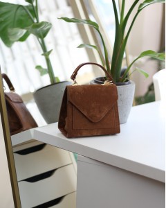 Kadın Taba Eskitme Doku Kapak Detaylı Askılı Omuz Çantası