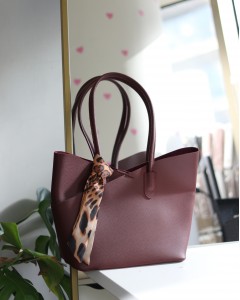 Bordo Leopar Fular Detaylı Büyük Boy Omuz Çantası