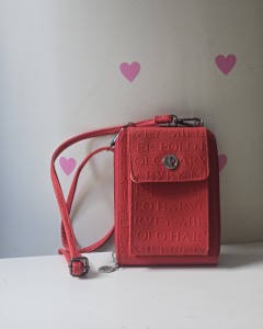 Kırmızı Kabartma Desenli 2 Gözlü Telefon Çantası