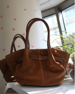 Kadın Camel Süet Gold Toka Detaylı Orta Boy Omuz Çantası