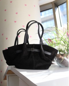 Kadın Siyah Süet Gold Toka Detaylı Orta Boy Omuz Çantası