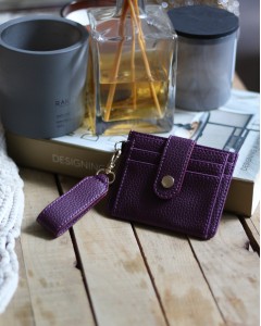 Kadın Mor Mini Maskot Kartlık