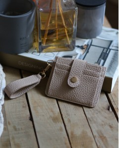 Kadın Vizon Mini Maskot Kartlık