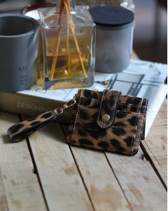 Kadın Leopar Mini Maskot Kartlık