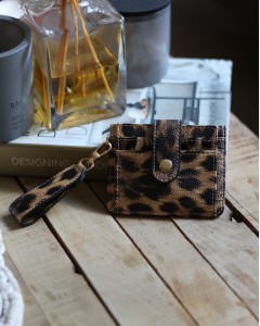 Kadın Leopar Mini Maskot Kartlık