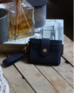 Kadın Lacivert Mini Maskot Kartlık