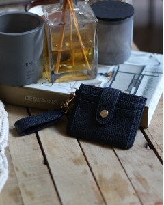 Kadın Lacivert Mini Maskot Kartlık