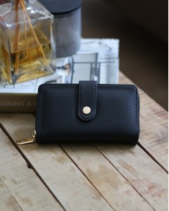 Kadın Siyah Kartlık Detaylı Orta Boy Cüzdan