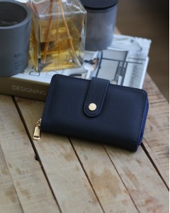 Kadın Lacivert Kartlık Detaylı Orta Boy Cüzdan 