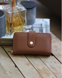 Kadın Taba Kartlık Detaylı Orta Boy Cüzdan