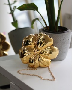 Kadın Gold Kaplama Çiçek Desenli Abiye Çanta