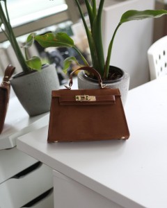 Kadın Taba Süet Özel Kilit Mekanizmalı El Omuz Çantası