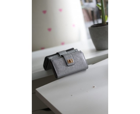 Kadın Gri Gold Aksesuar Detaylı Cüzdan