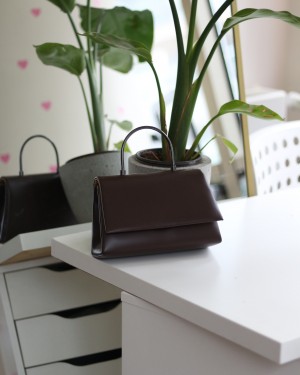 Kadın Acı Kahve Mat Deri Metal Sap Detaylı El & Omuz Çantası