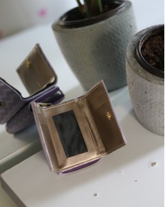 Lila Dalga Desenli Fermuar Ve Kartlık Detaylı Mini Cüzdan