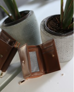 Taba Fermuar ve Kartlık Detaylı Mini Cüzdan