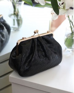  Kadın Siyah Kare Desenli Burslu Askılı Omuz Çantası