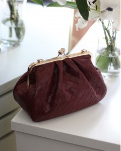 Kadın Bordo Kare Desenli Burslu Askılı Omuz Çantası