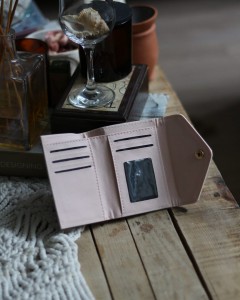 Karamel Bej Çift Renk Düğme Detaylı Mini Cüzdan