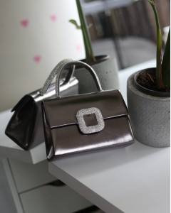 Platin Kare Taş Toka Detaylı Tutmalı Abiye El Omuz Çantası