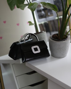 Siyah Kare Taş Toka Detaylı Tutmalı Abiye El Omuz Çantası