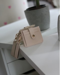 Kadın Krem Maskot Kartlık Cüzdan