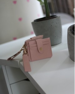 Kadın Pudra Maskot Kartlık Cüzdan