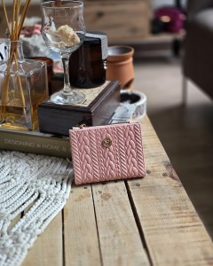 Pudra Dokuma Desen Kare Kartlık Detaylı Cüzdan