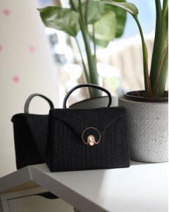 Siyah Simli Oval Gold Aksesuarlı Taşlı Tutma Kulplu Abiye El Çantası