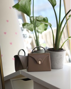 Vizon Mat Oval Gold Aksesuarlı Taşlı Tutma Kulplu Abiye El Çantası