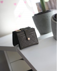 Kadın Haki Yeşili Kare Baklava Desenli Mini Kartlık Cüzdan Kadın Haki Yeşili Kare Baklava Desenli Mini Kartlık Cüzdan