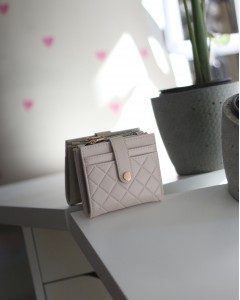 Kadın Krem Kare Baklava Desenli Mini Kartlık Cüzdan