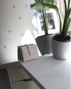 Kadın Krem Kare Baklava Desenli Mini Kartlık Cüzdan