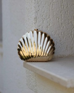 Kadın Gold Metal Istiridye Formlu Zincir Detaylı Abiye Çanta