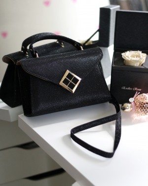 Siyah Simli Kare Gold Aksesuar Detaylı Abiye Çanta