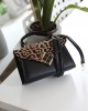 Siyah Leopar Kapak Detaylı Kare Gold Aksesuarlı El Çantası