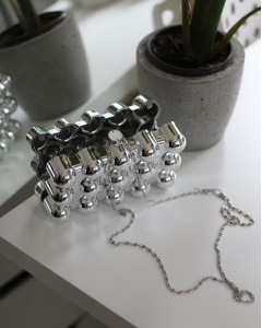 Silver Baloncuk Desenli Mika Kaplama Abiye El Omuz Çantası Silver Baloncuk Desenli Mika Kaplama Abiye El Omuz Çantası