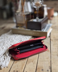 Kırmızı Dokulu Slim Kartlık Detaylı Cüzdan