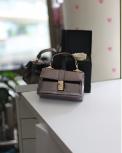 Platin Parlak Toka Detaylı Zincirli El Omuz Çantası