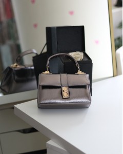 Platin Parlak Toka Detaylı Zincirli El Omuz Çantası