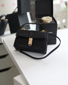 Siyah Simli Toka Detaylı Zincirli El Omuz Çantası