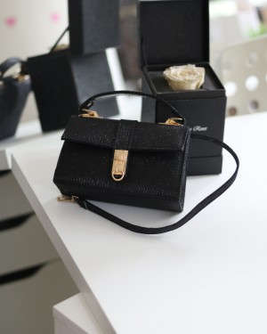 Siyah Simli Toka Detaylı Zincirli El Omuz Çantası