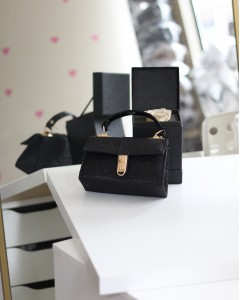 Siyah Simli Toka Detaylı Zincirli El Omuz Çantası