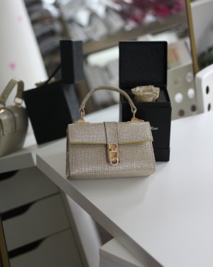 Gold Simli Toka Detaylı Zincirli El Omuz Çanta