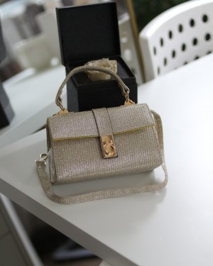 Gold Simli Toka Detaylı Zincirli El Omuz Çanta