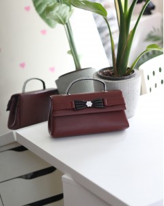 Bordo Çiçek Aksesuarlı Tutma Saplı Abiye El Çantası