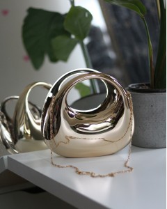 Kadın Gold Metalik Oval Tutmalı Mika Kalıp Abiye El Çantası