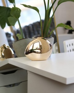 Gold Asimetrik Yassı Taş Form Mika Abiye Çanta